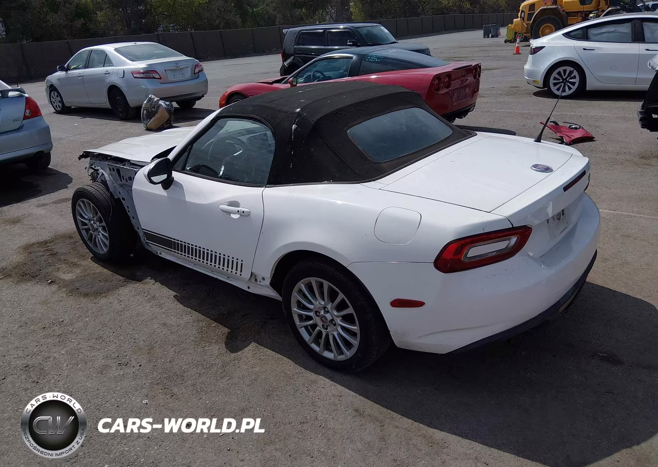 2017 Fiat 124 Spider Classica VIN:JC1NFAEK2H0105376 - 3