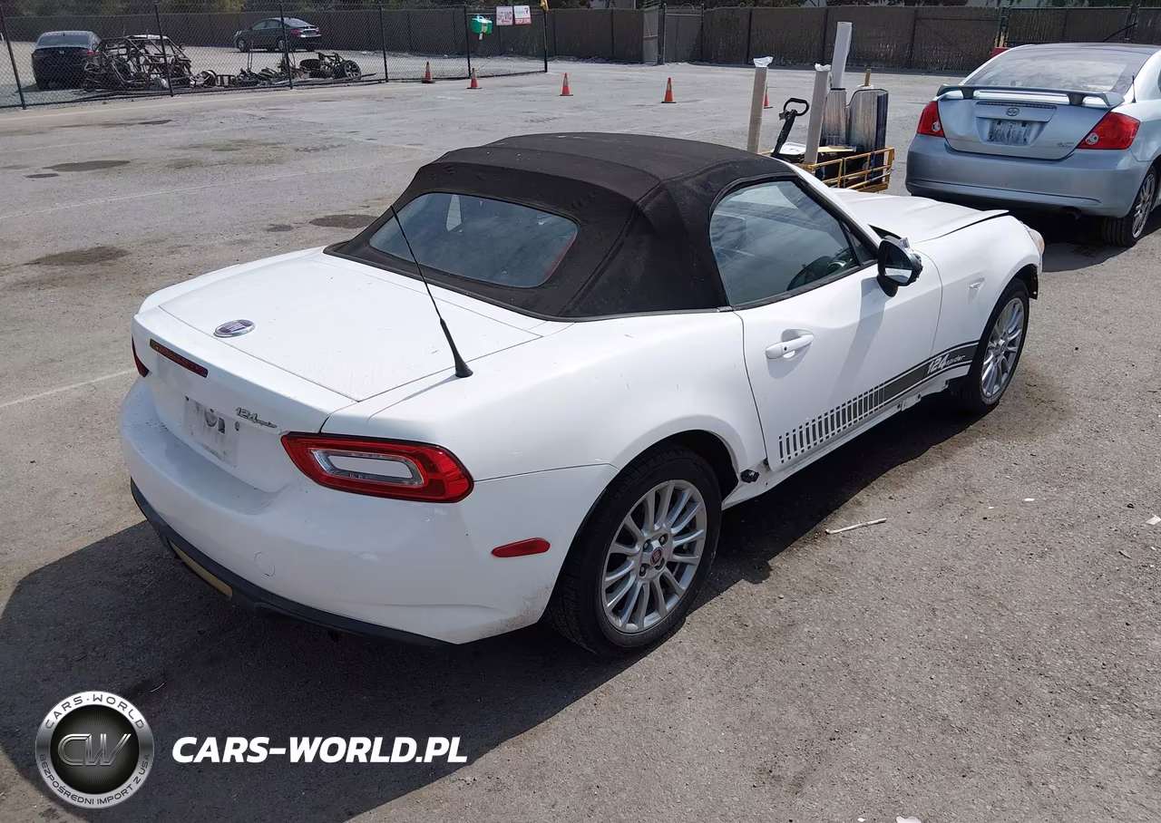2017 Fiat 124 Spider Classica VIN:JC1NFAEK2H0105376 - 4