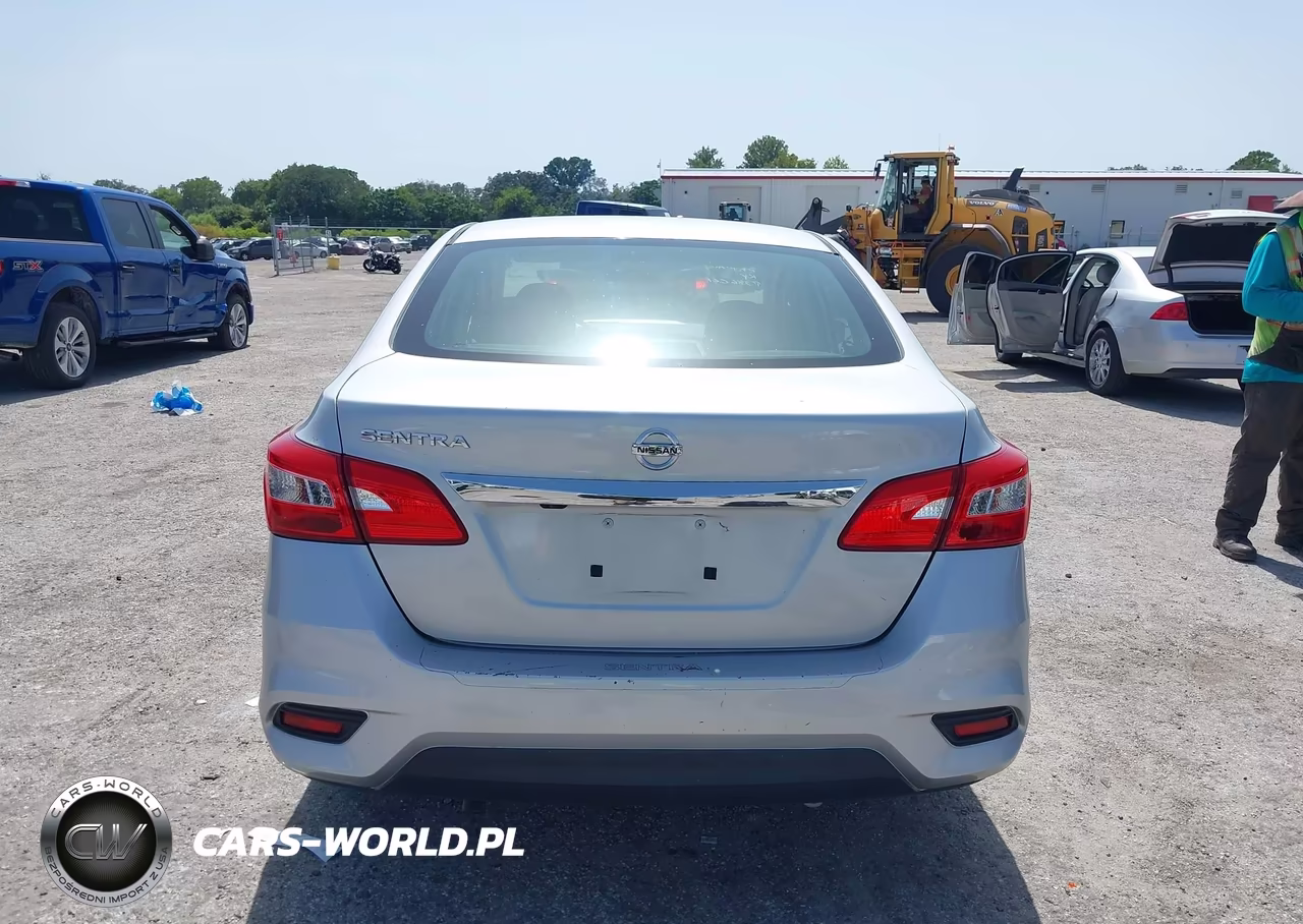 2018 Nissan Sentra S VIN:3N1AB7AP2JY232743 - 16