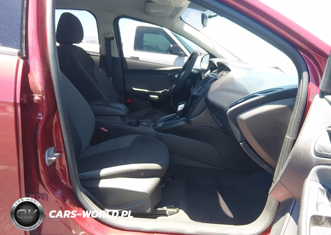 2013 Ford Focus Se VIN:1FADP3F25DL318648 - 5