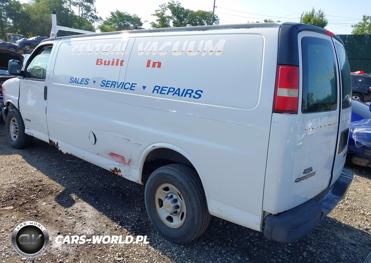 2005 Chevrolet Express Cargo Van VIN:1GCGG29U051164667 - 3