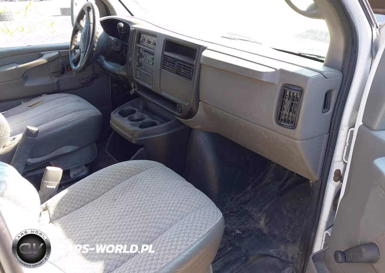 2005 Chevrolet Express Cargo Van VIN:1GCGG29U051164667 - 5