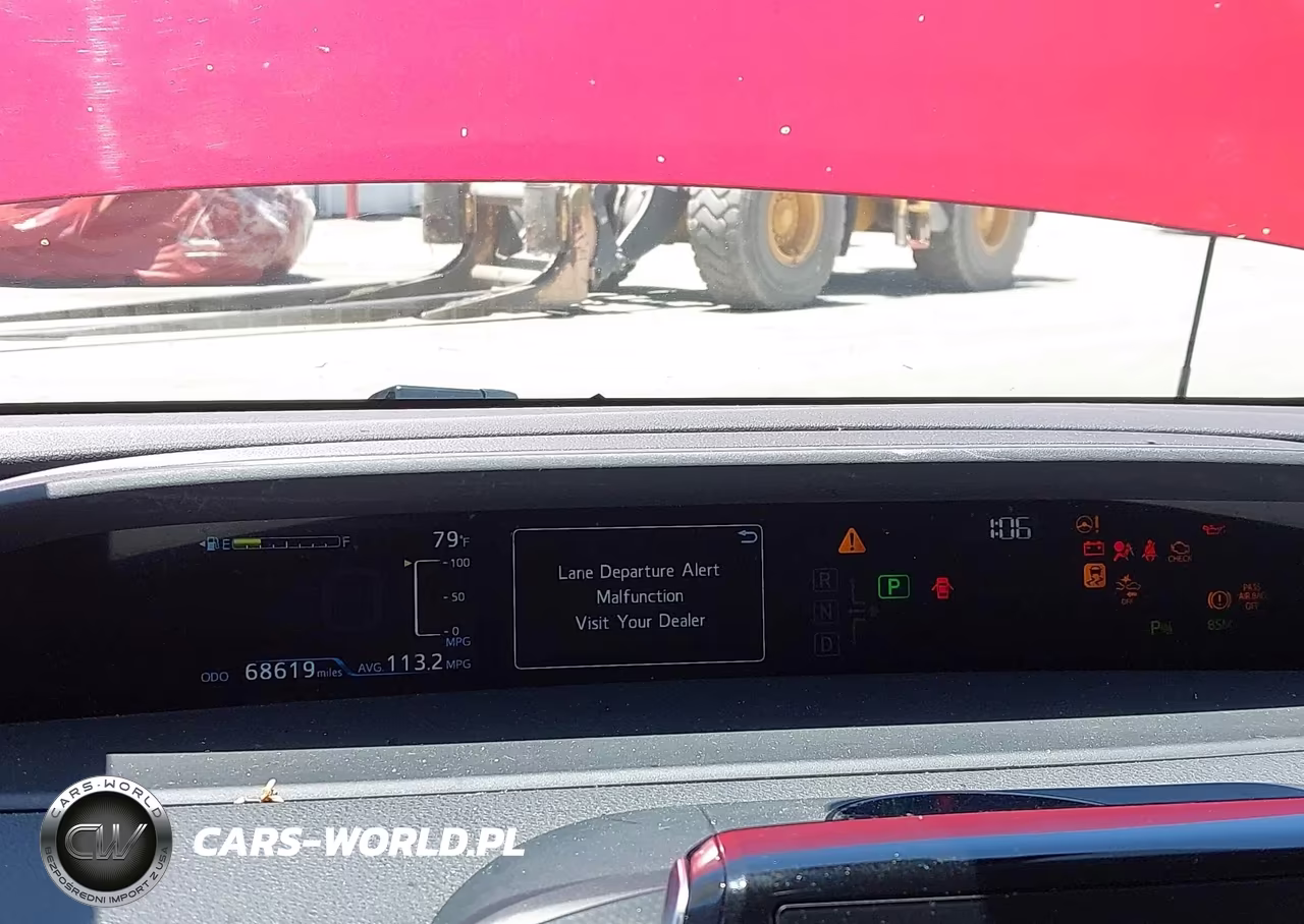 2020 Toyota Prius Prime Limited VIN:JTDKARFPXL3158766 - 7
