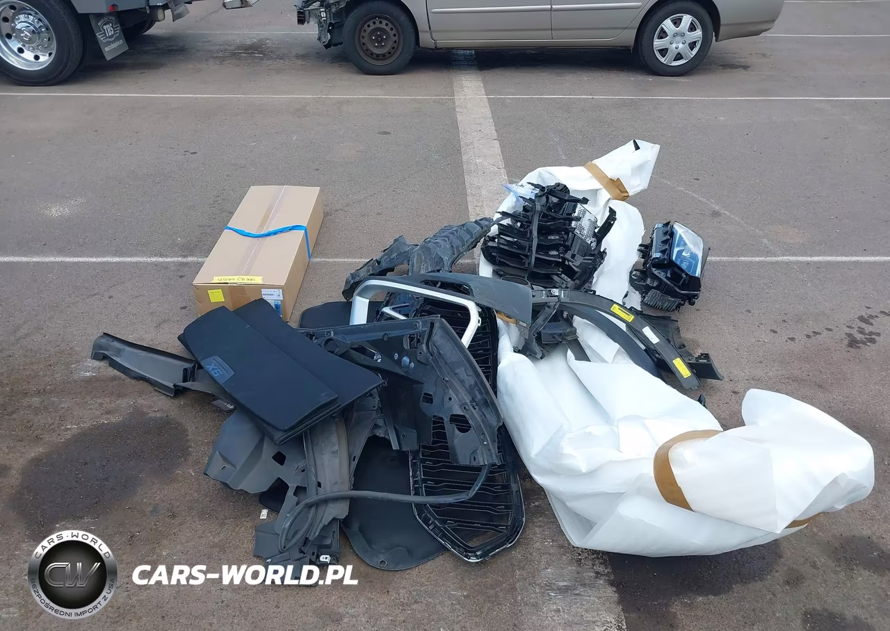 2022 BMW X6 xDrive40I VIN:5UXCY6C05N9J51972 - 12