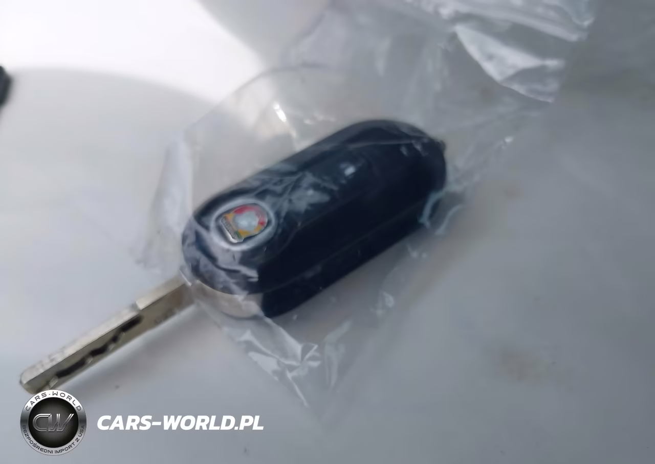 2013 Fiat 500C Abarth VIN:3C3CFFJH3DT633964 - 11