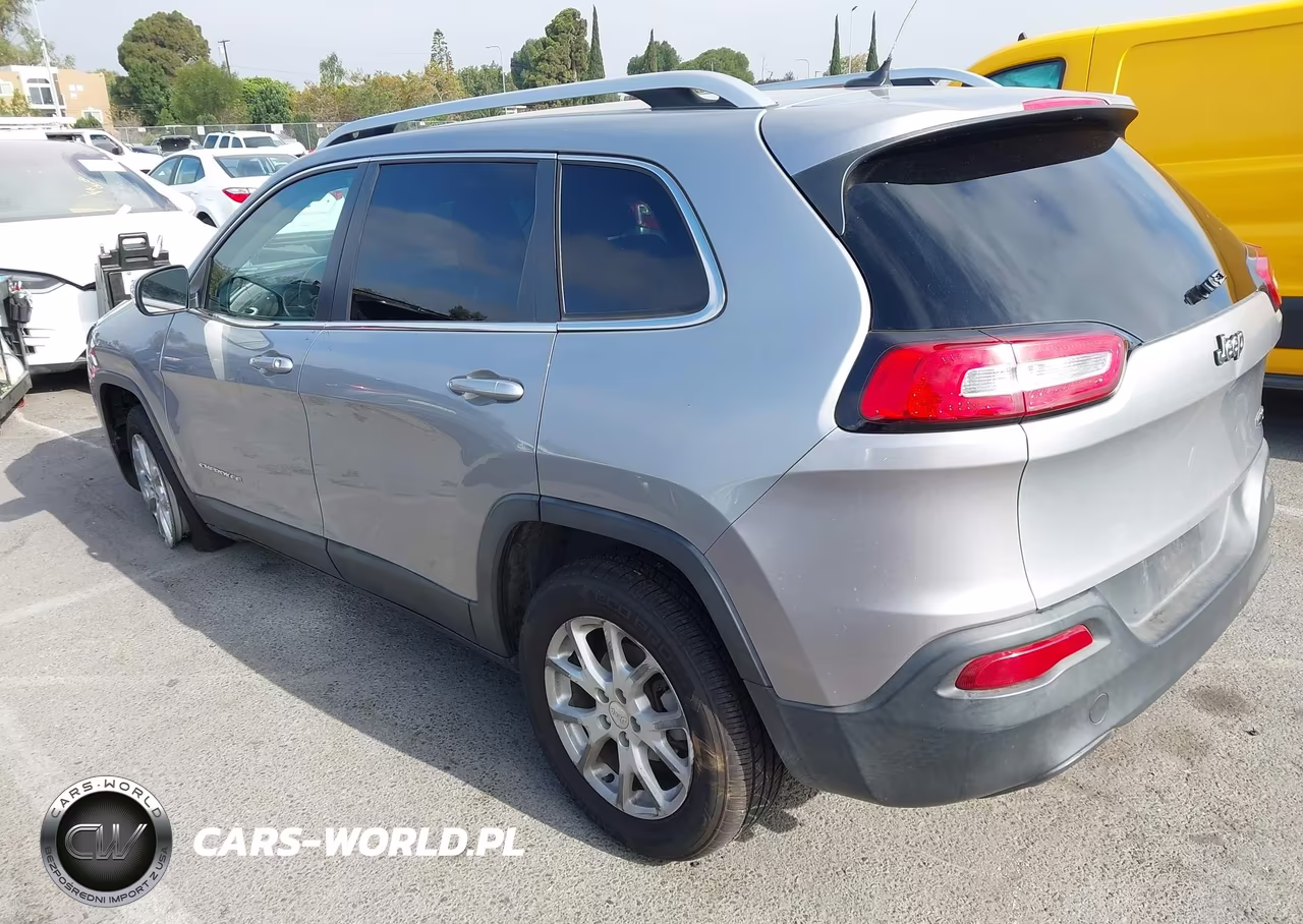 2014 Jeep Cherokee Latitude VIN:1C4PJLCB2EW221288 - 3