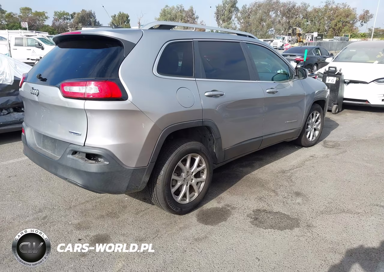 2014 Jeep Cherokee Latitude VIN:1C4PJLCB2EW221288 - 4