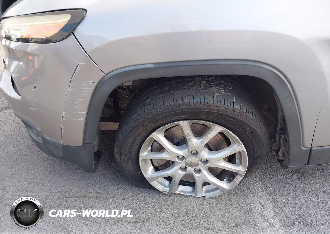 2014 Jeep Cherokee Latitude VIN:1C4PJLCB2EW221288 - 6