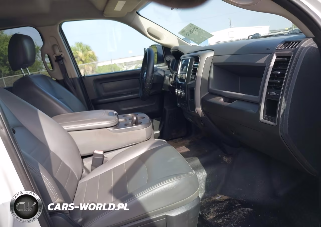 2017 Ram 3500 Chassis Tradesman-Slt-Laramie VIN:3C7WRSCL3HG558100 - 6