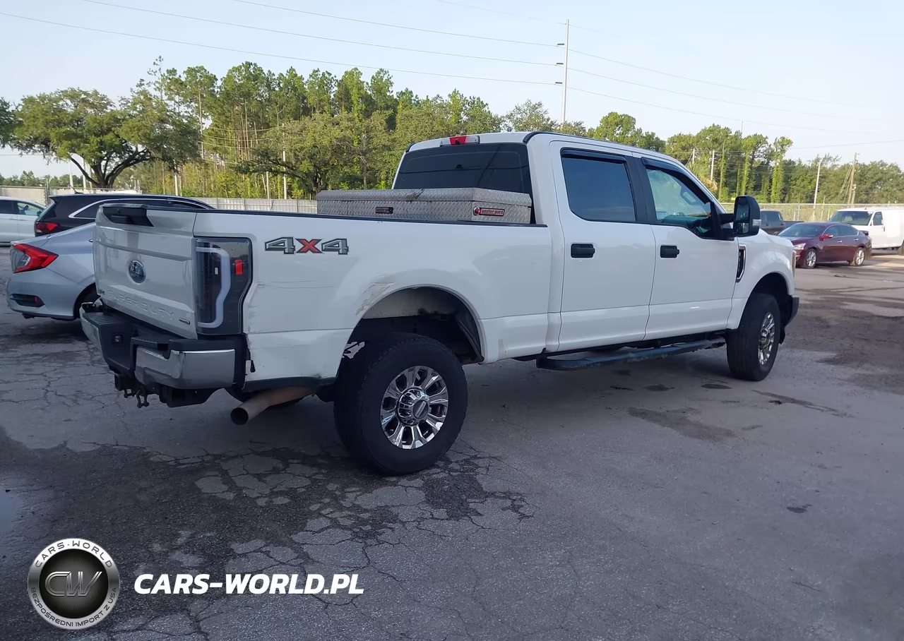 2018 Ford F-250 Xl VIN:1FT7W2B63JEC93066 - 4
