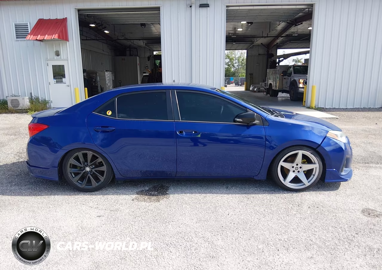 2016 Toyota Corolla S Plus VIN:2T1BURHE6GC570411 - 14