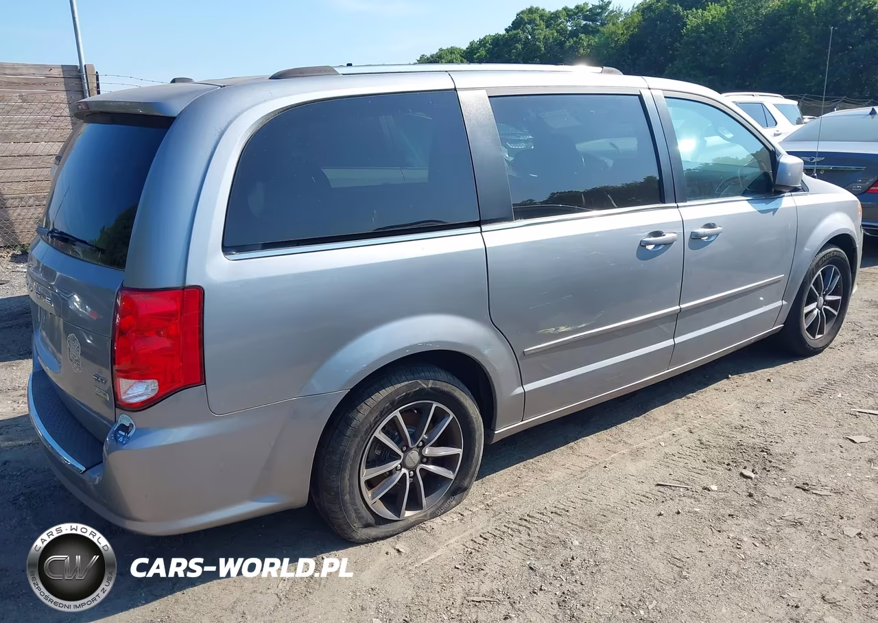 2017 Dodge Grand Caravan Sxt VIN:2C4RDGCG5HR824526 - 4