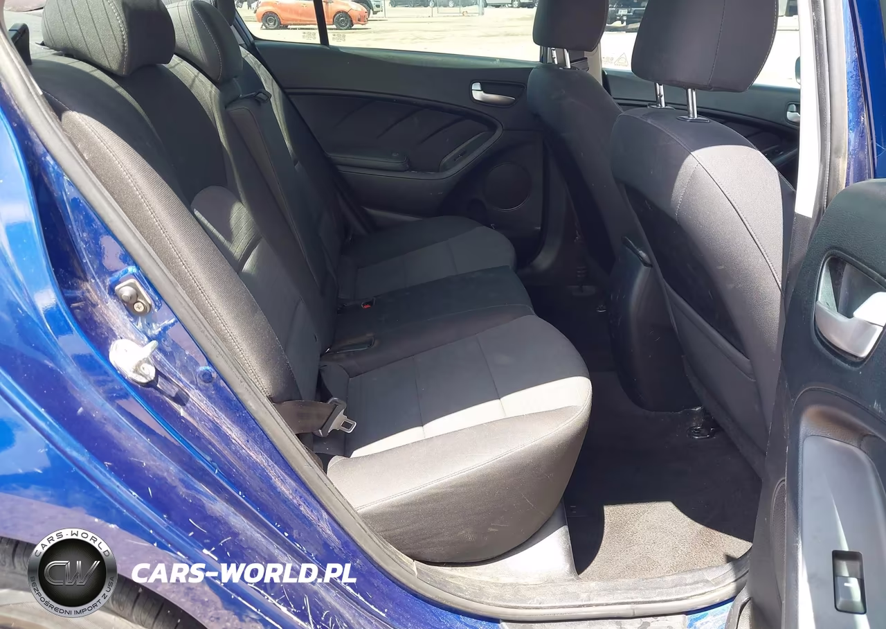 2017 Kia Forte Lx VIN:3KPFL4A7XHE133436 - 8