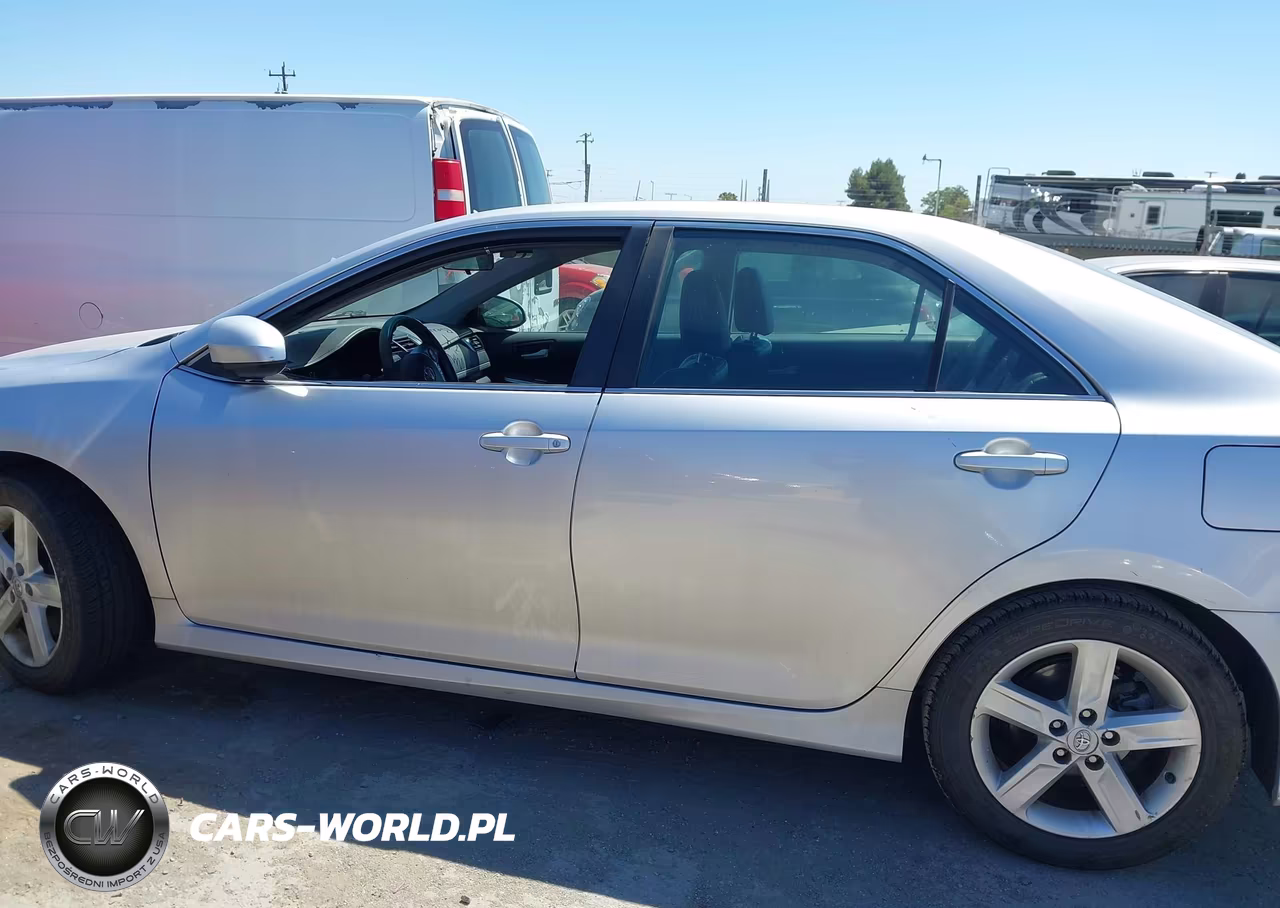 2014 Toyota Camry Se VIN:4T1BF1FK5EU446517 - 14