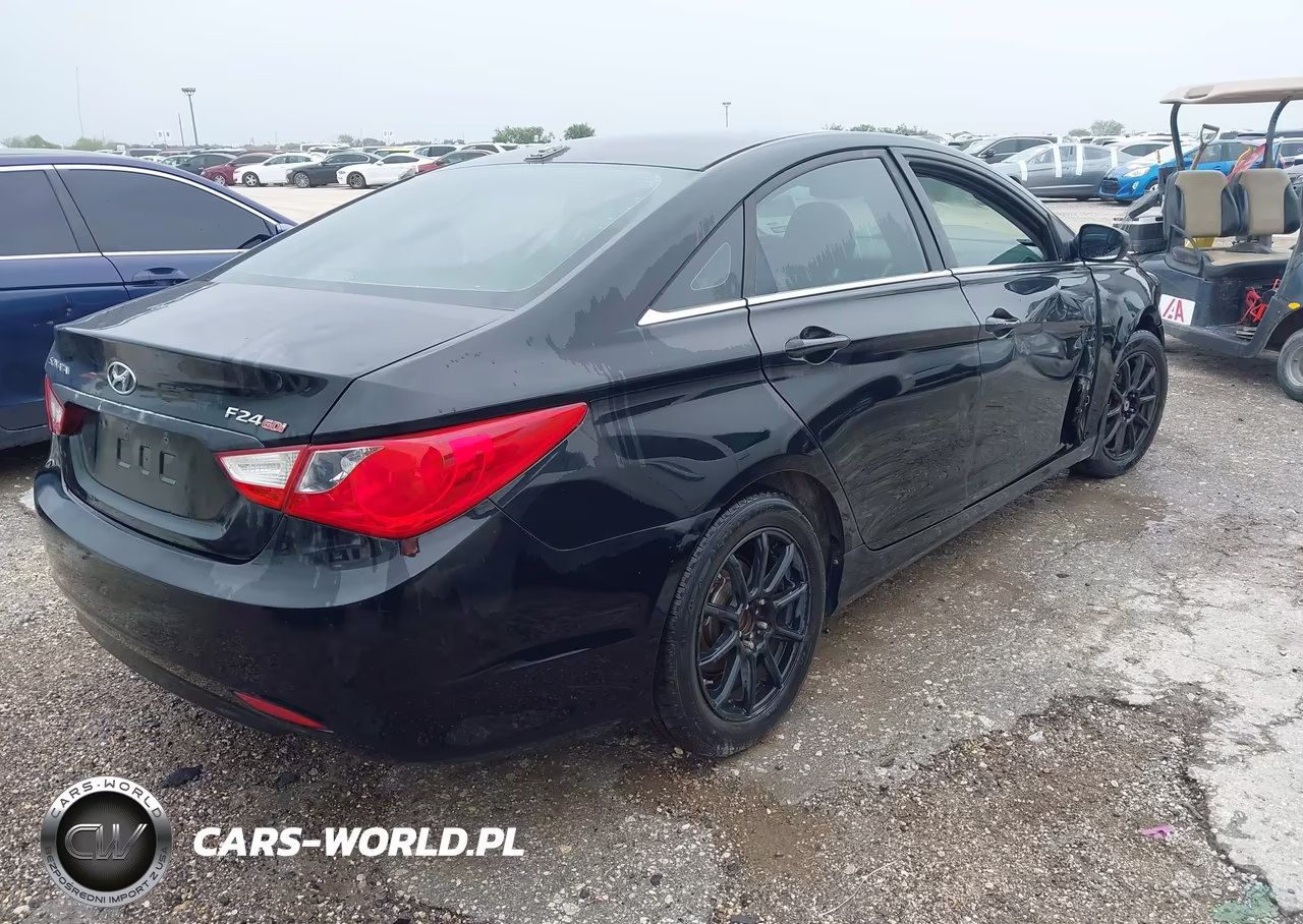 2013 Hyundai Sonata Gls VIN:5NPEB4AC4DH589157 - 4