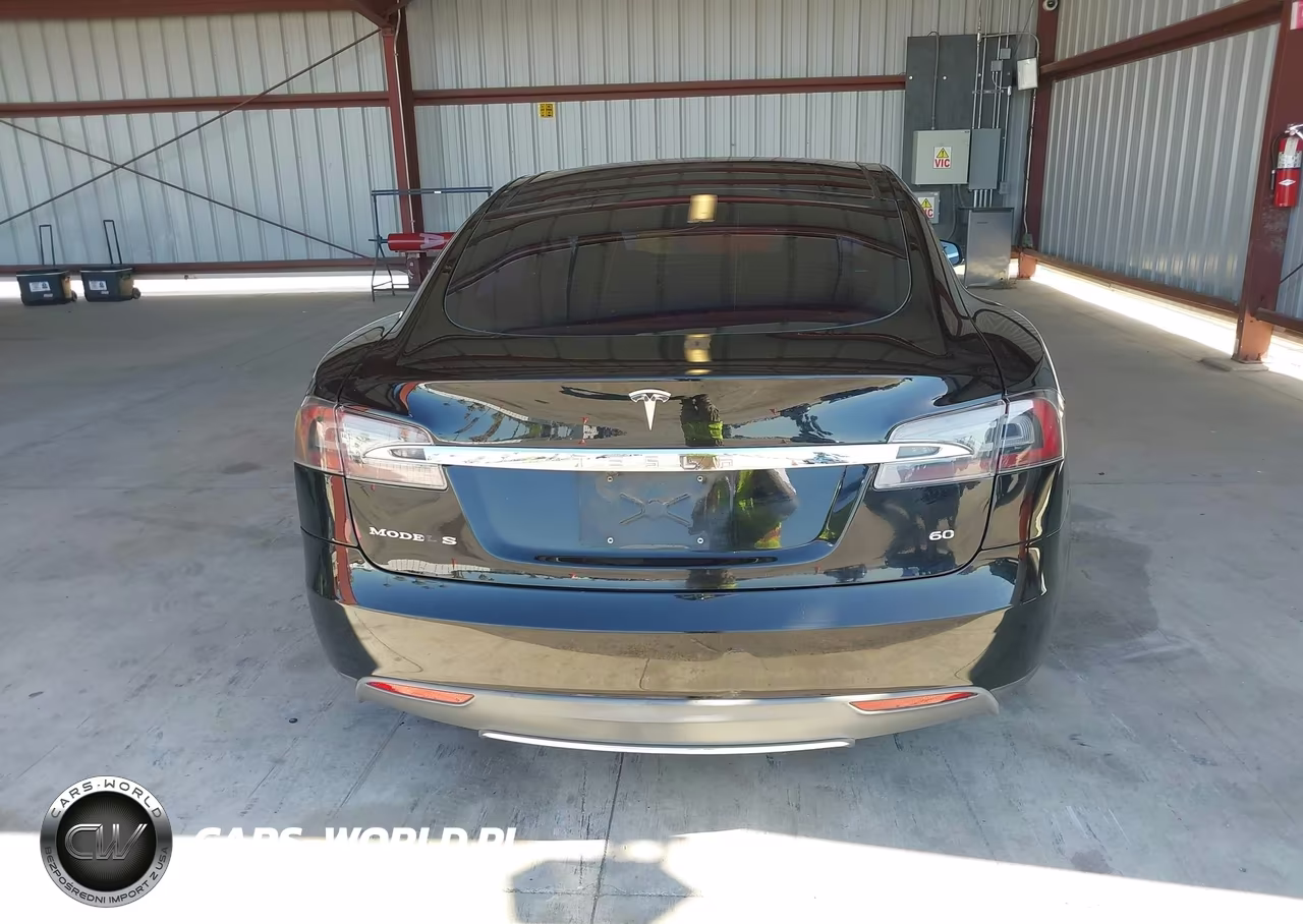 2013 Tesla Model S VIN:5YJSA1CGXDFP12933 - 16
