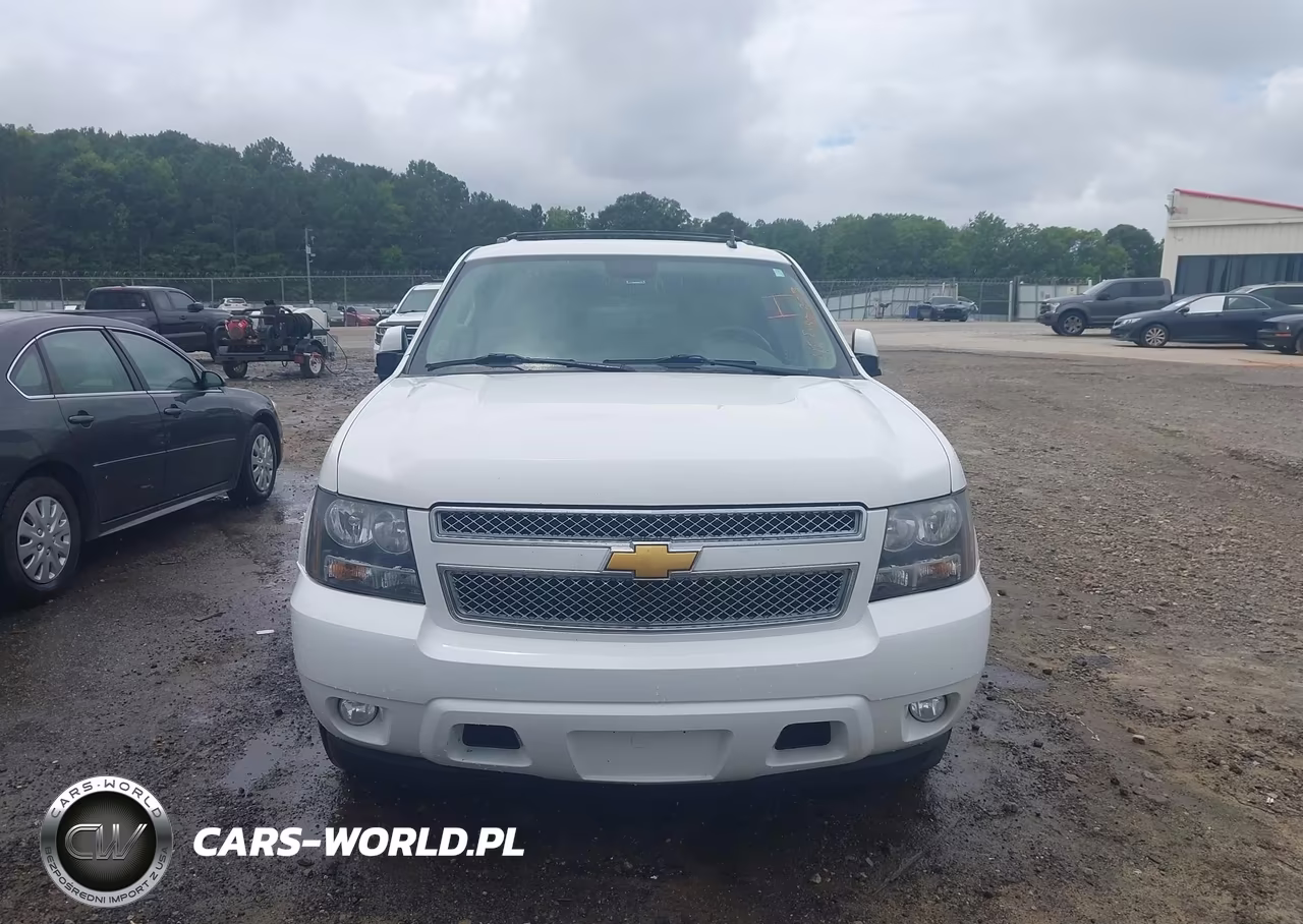2014 Chevrolet Suburban Lt VIN:1GNSCJE05ER155782 - 12