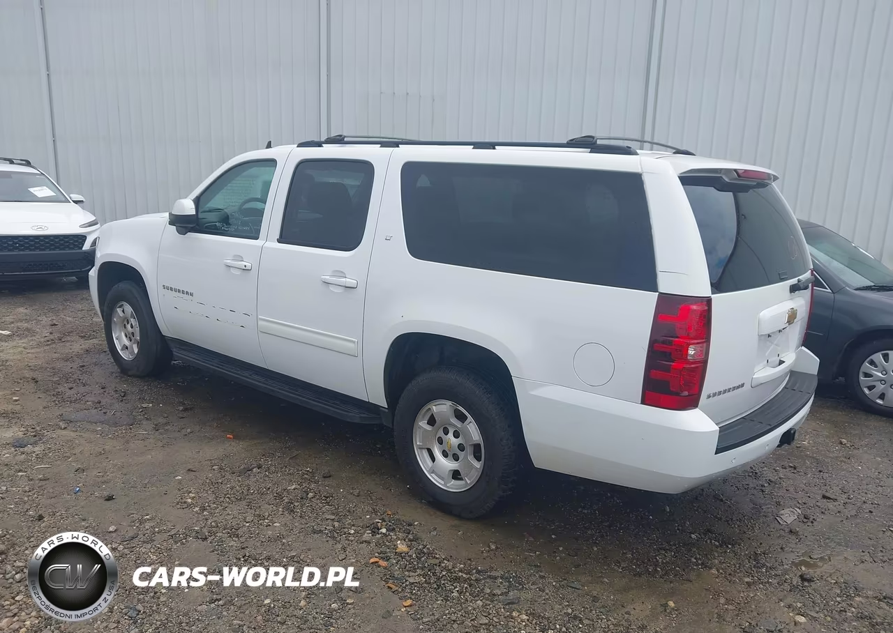 2014 Chevrolet Suburban Lt VIN:1GNSCJE05ER155782 - 3