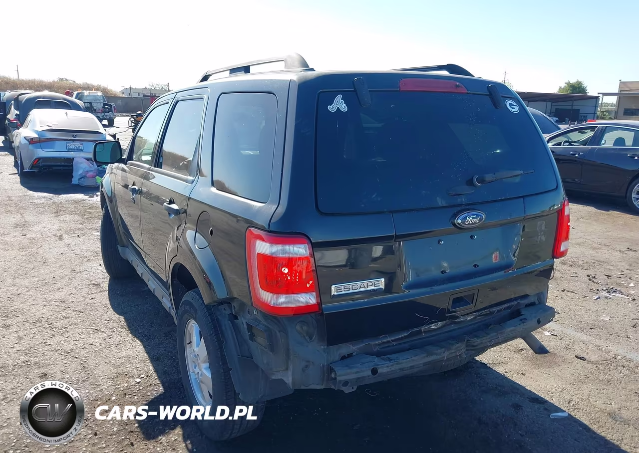 2011 Ford Escape Xlt VIN:1FMCU0D77BKB65586 - 3