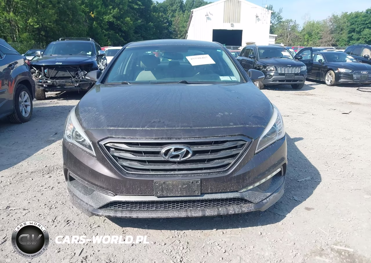2015 Hyundai Sonata Sport VIN:5NPE34AFXFH115935 - 12