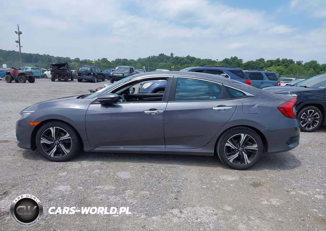 2017 Honda Civic Touring VIN:2HGFC1F95HH658709 - 14