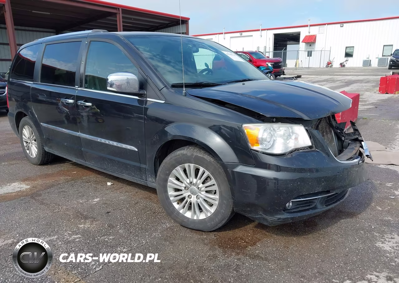 2014 Chrysler Town & Country Limited – zdjęcie 1 z 17