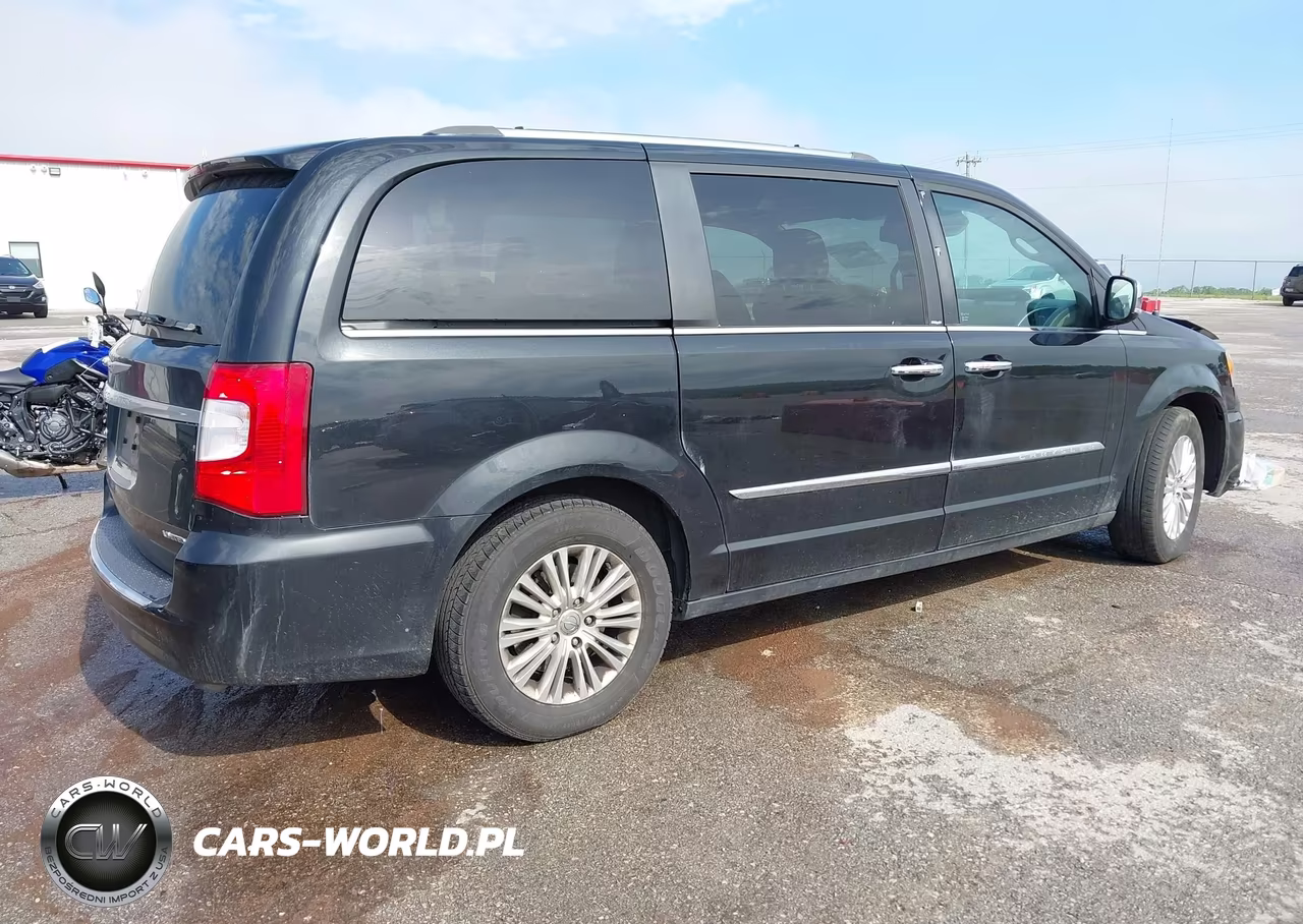 2014 Chrysler Town & Country Limited VIN:2C4RC1GG3ER297740 - 4