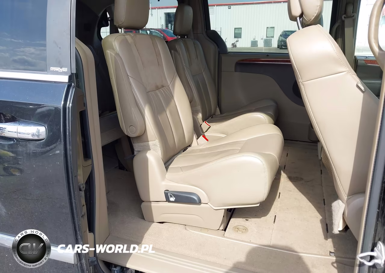 2014 Chrysler Town & Country Limited VIN:2C4RC1GG3ER297740 - 8