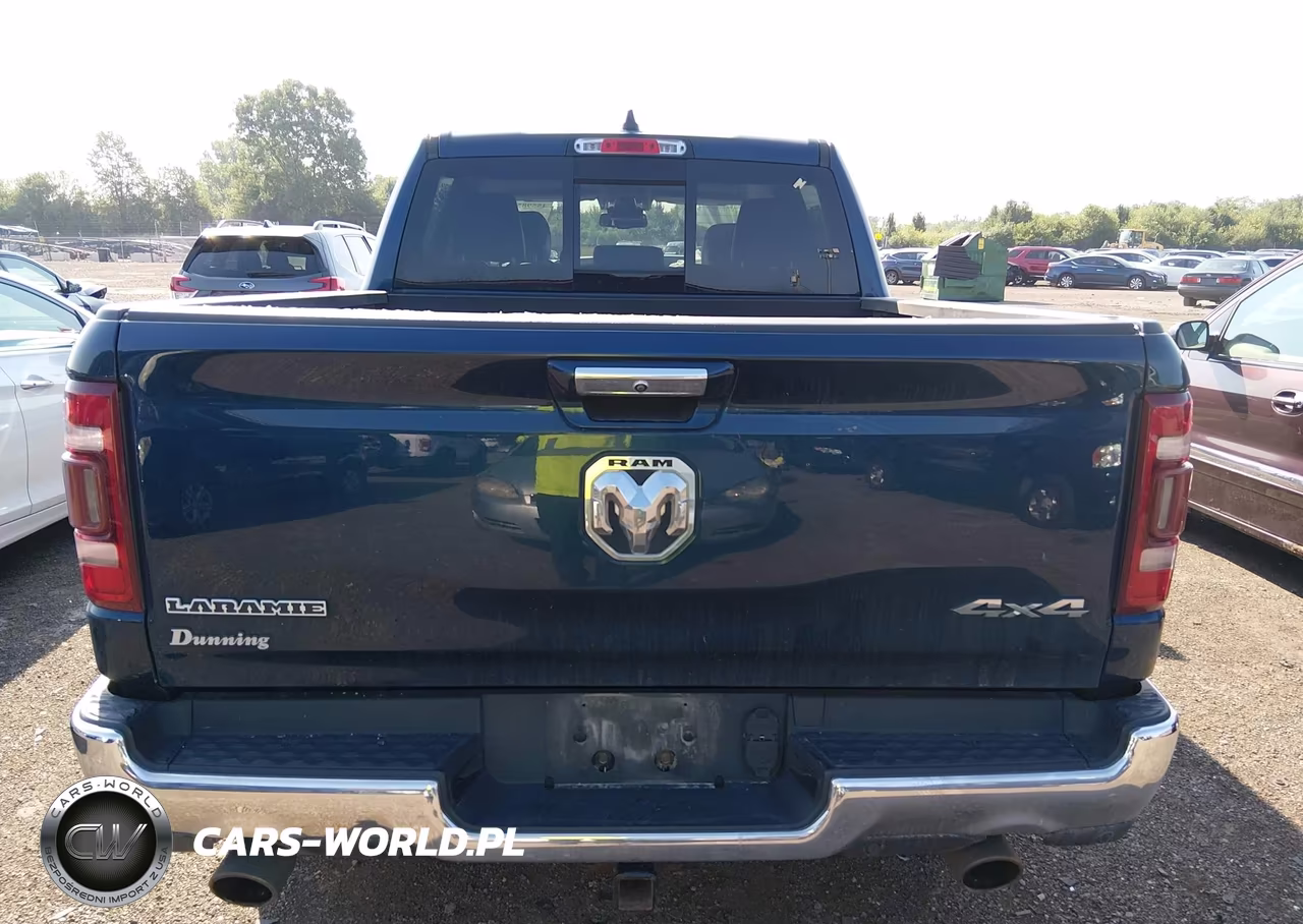 2019 Ram 1500 Laramie VIN:1C6SRFJT8KN516257 - 16