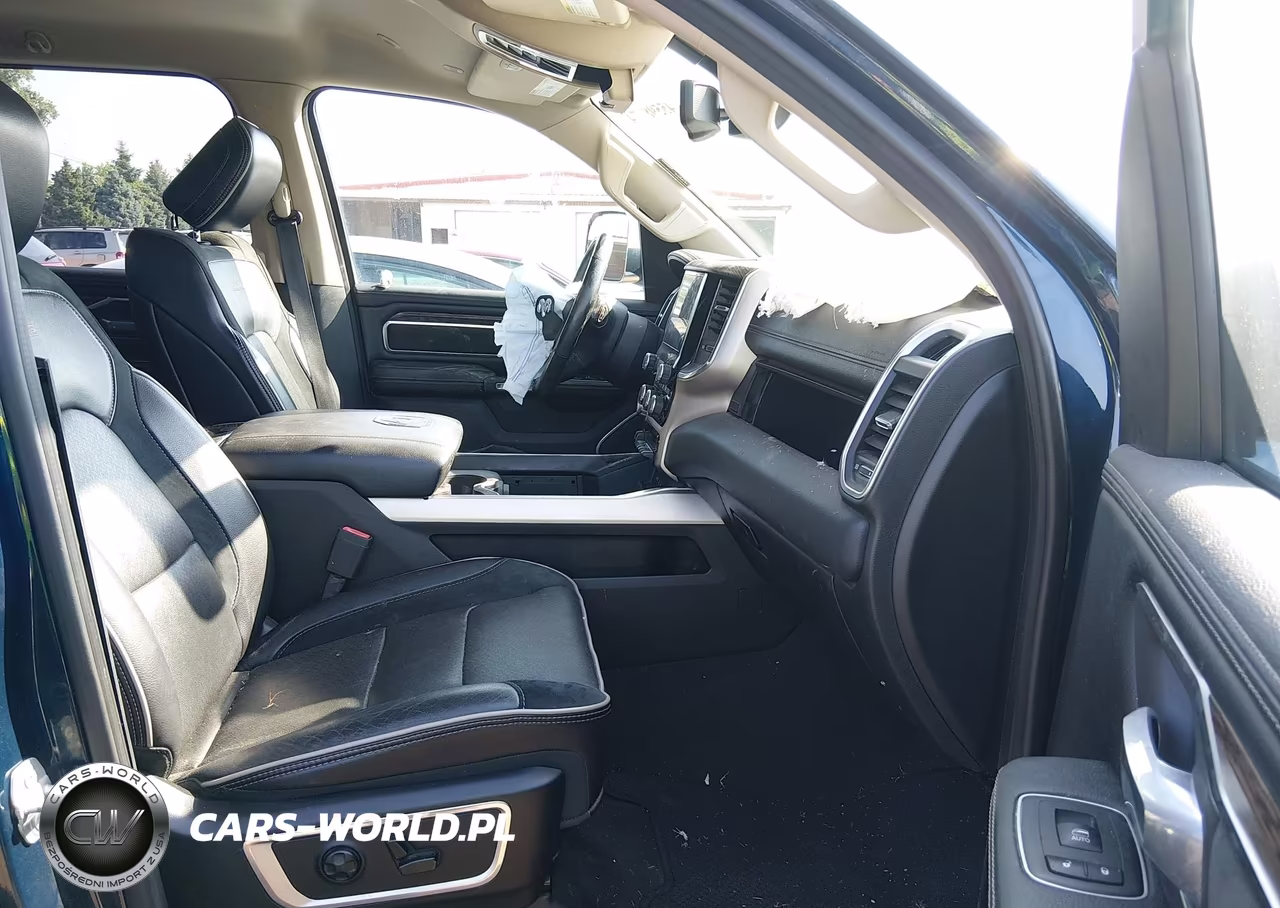 2019 Ram 1500 Laramie VIN:1C6SRFJT8KN516257 - 5