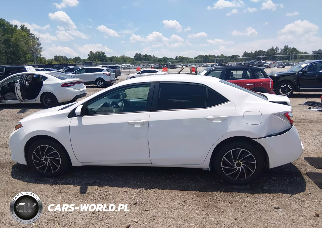 2016 Toyota Corolla Le VIN:2T1BURHE0GC582859 - 14