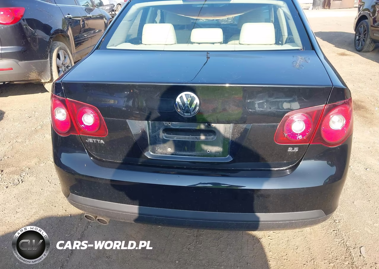 2010 Volkswagen Jetta Limited Edition VIN:3VWRX7AJ0AM134179 - 16
