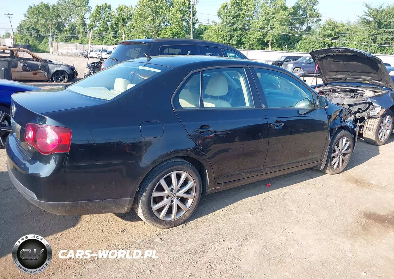 2010 Volkswagen Jetta Limited Edition VIN:3VWRX7AJ0AM134179 - 4
