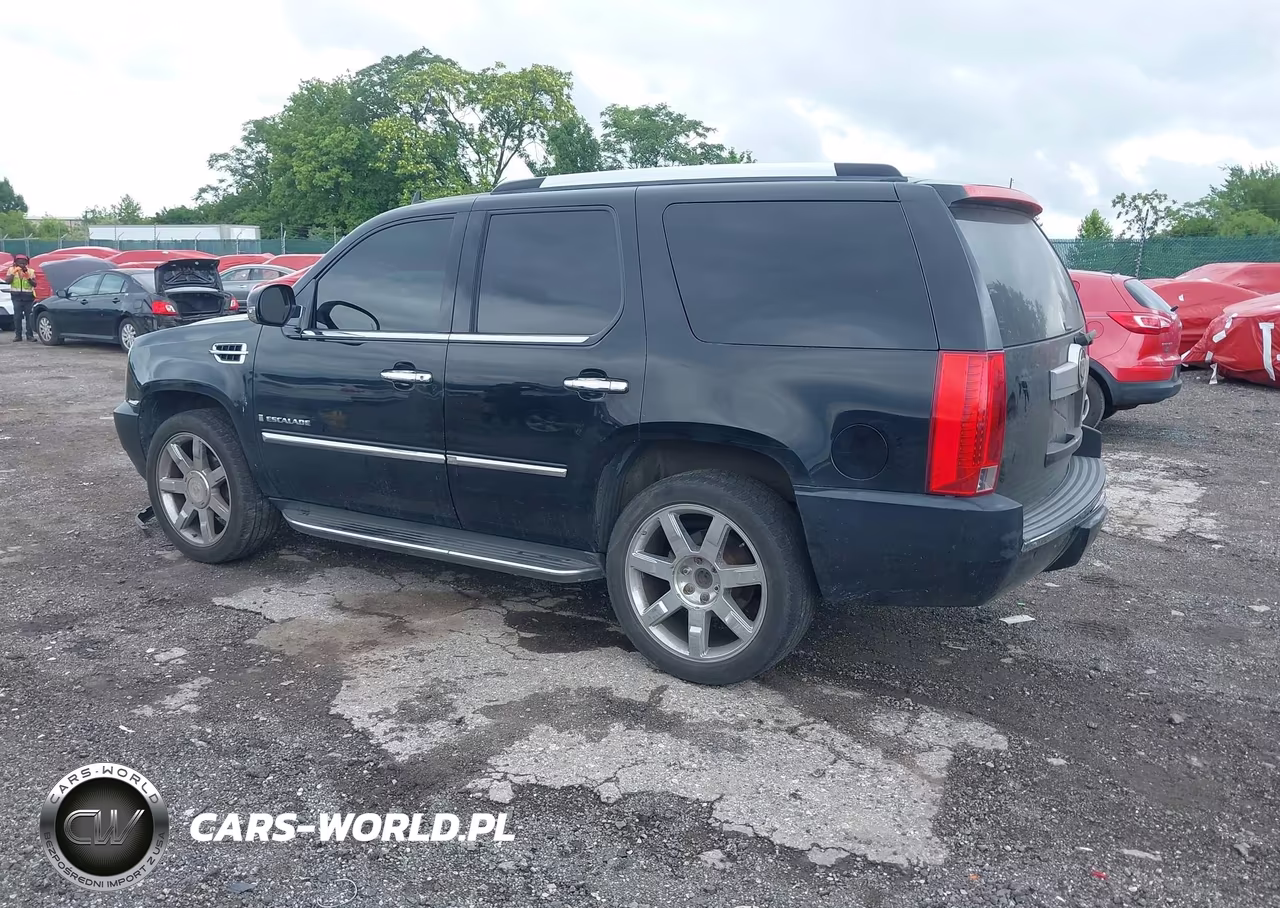 2008 Cadillac Escalade VIN:1GYFK638X8R263641 - 3