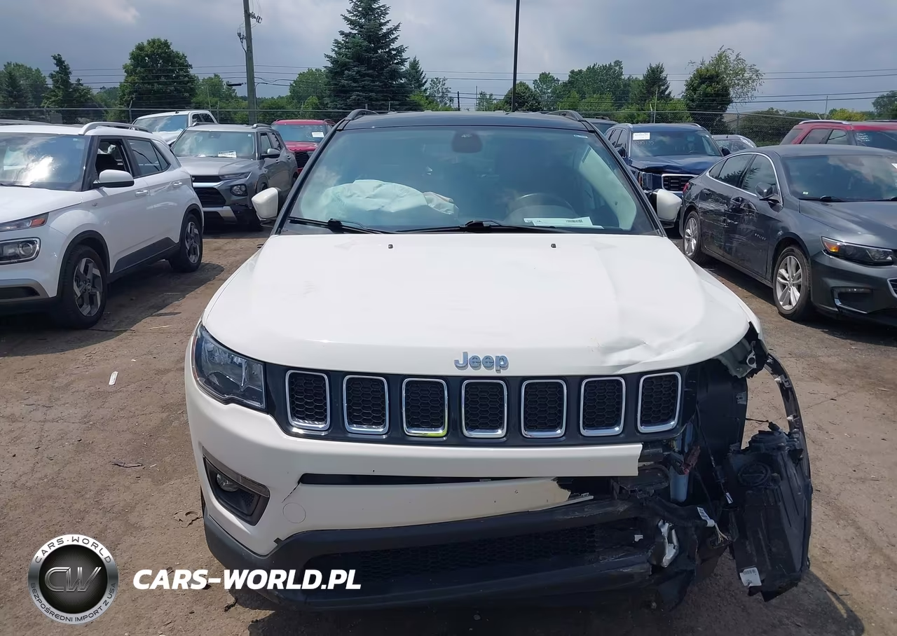 2018 Jeep Compass Latitude 4X4 VIN:3C4NJDBB8JT326318 - 12