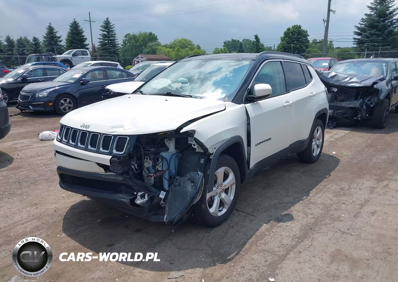 2018 Jeep Compass Latitude 4X4 VIN:3C4NJDBB8JT326318 - 2