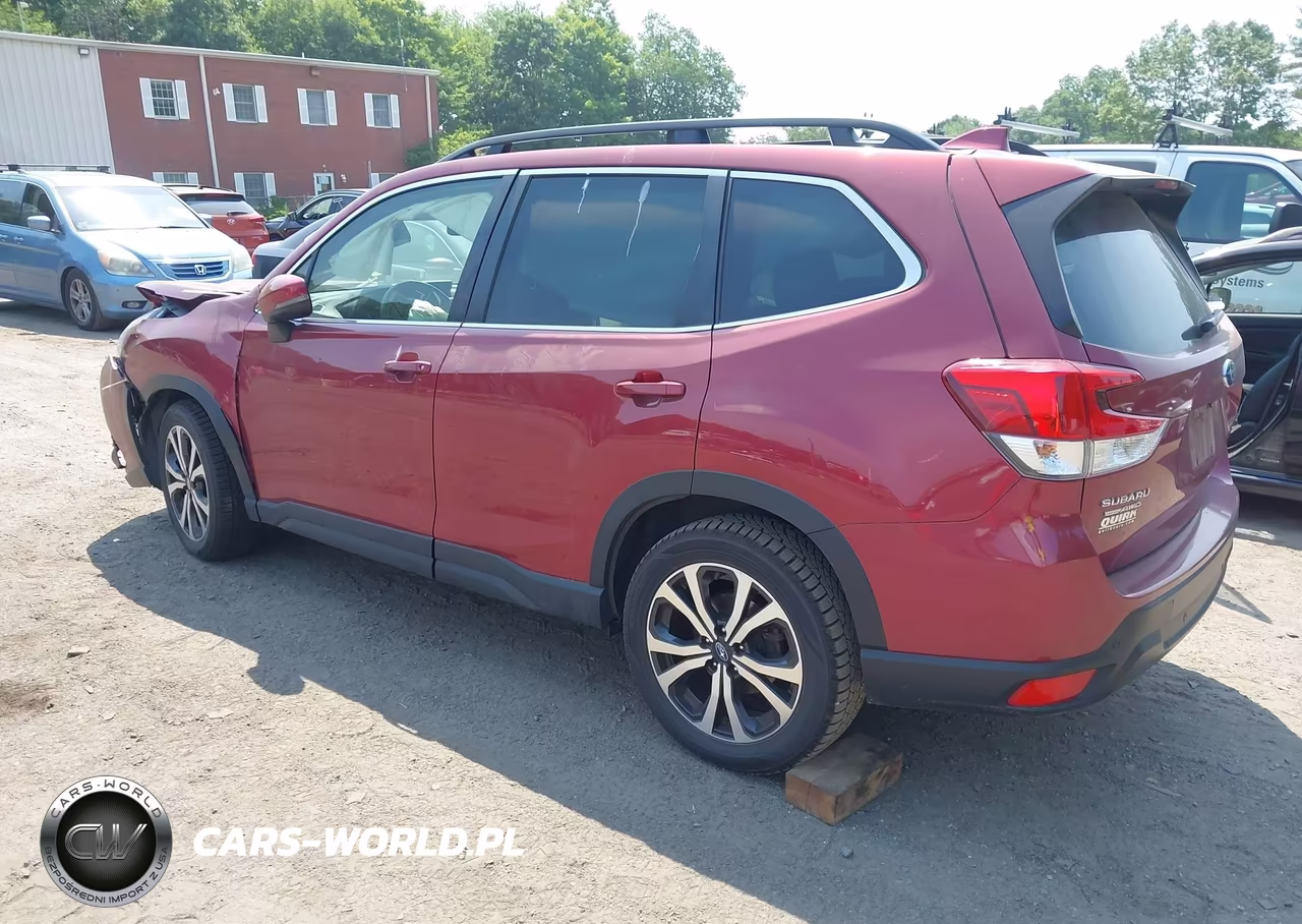 2023 Subaru Forester Limited VIN:JF2SKAPC1PH446714 - 3