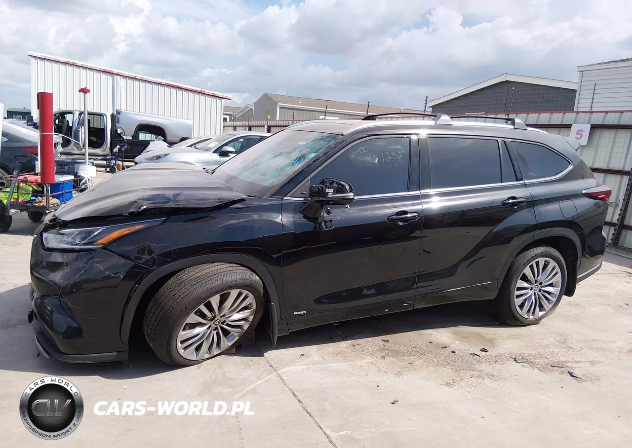 2026 Toyota Highlander Hybrid Platinum VIN:5TDEBRCH9TS721232 - 14