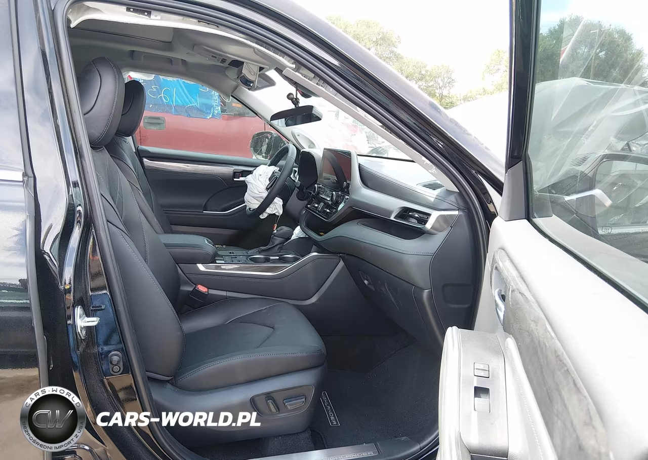 2026 Toyota Highlander Hybrid Platinum VIN:5TDEBRCH9TS721232 - 5