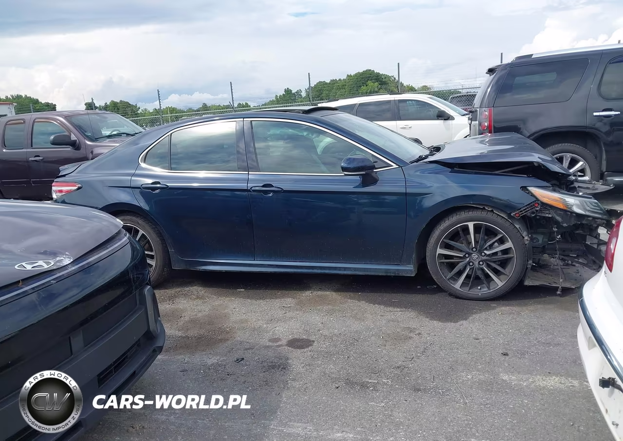 2018 Toyota Camry Xse VIN:4T1B61HK2JU606182 - 13