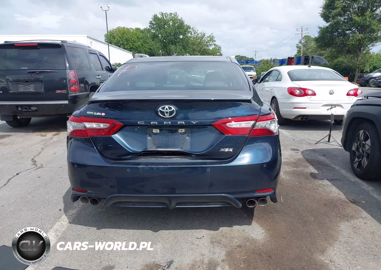2018 Toyota Camry Xse VIN:4T1B61HK2JU606182 - 16