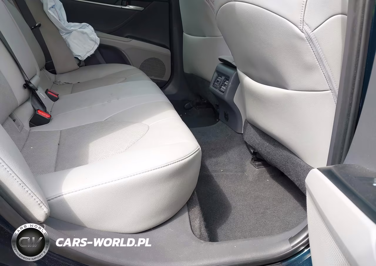 2018 Toyota Camry Xse VIN:4T1B61HK2JU606182 - 8