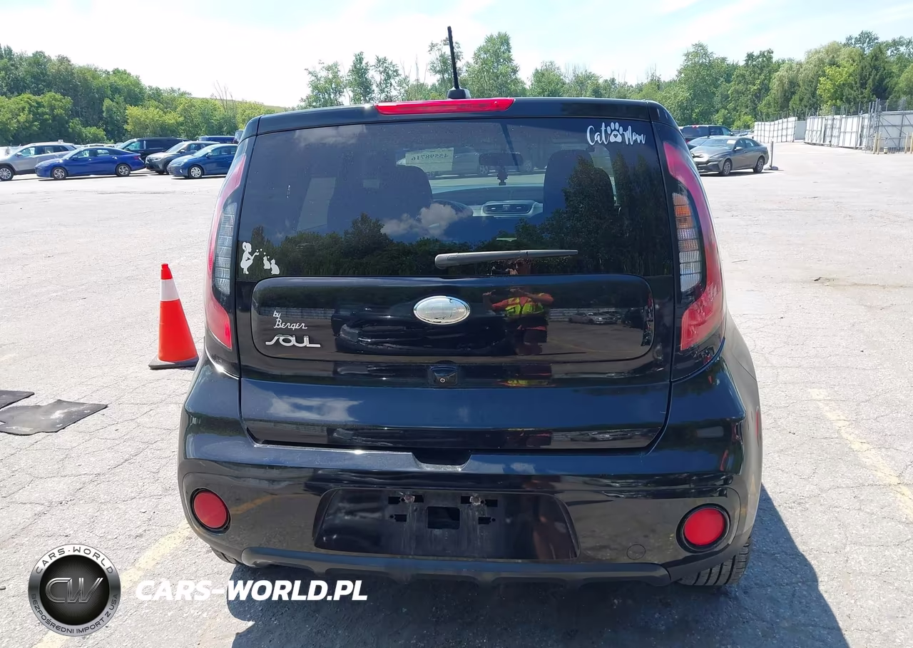 2018 Kia Soul + VIN:KNDJP3A54J7513336 - 16