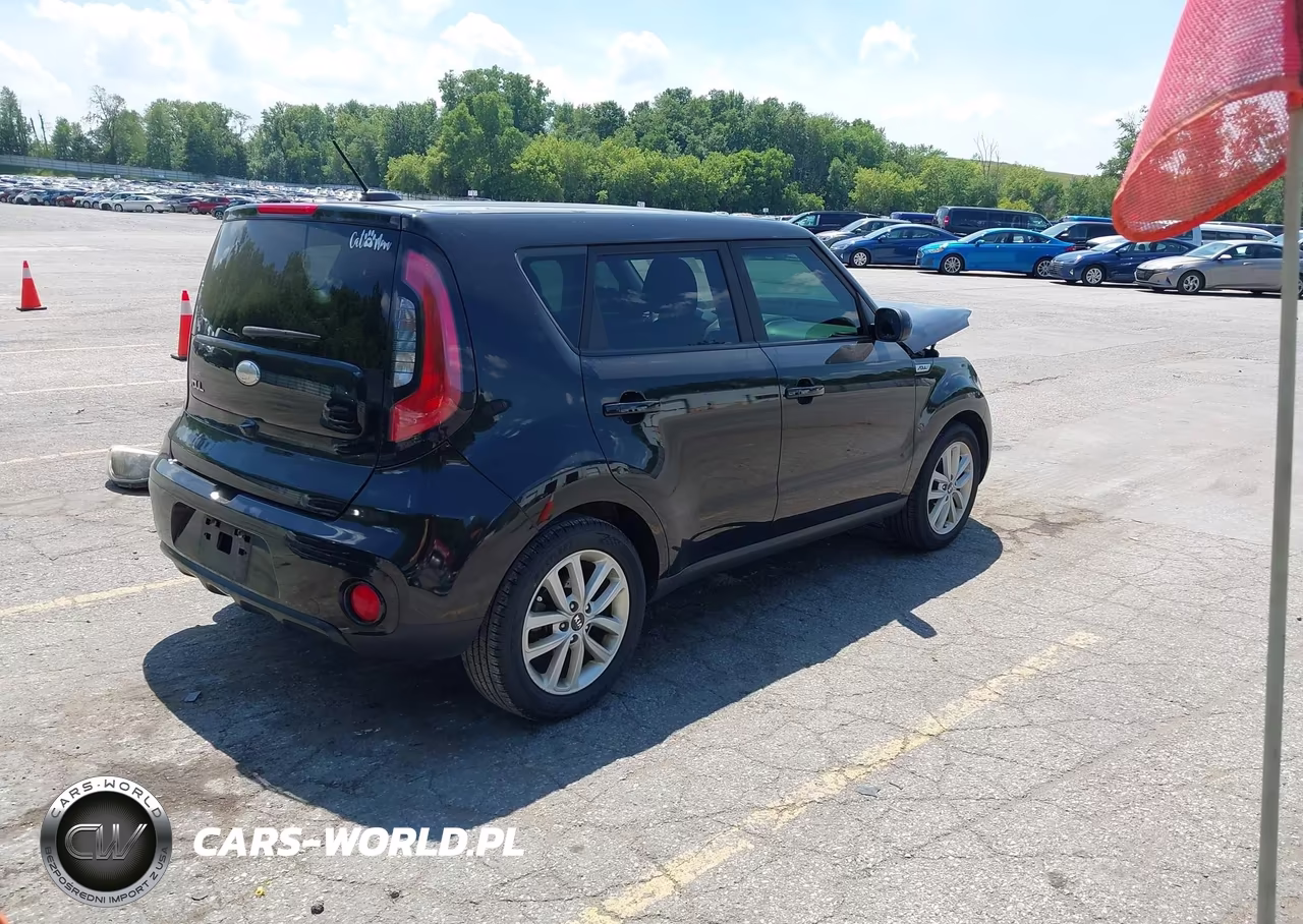 2018 Kia Soul + VIN:KNDJP3A54J7513336 - 4