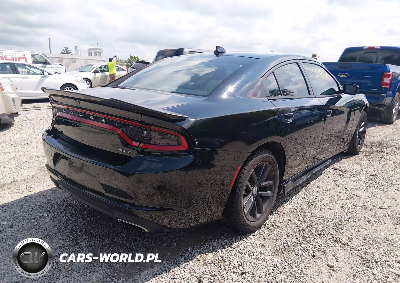 2015 Dodge Charger Sxt VIN:2C3CDXHG1FH857643 - 4