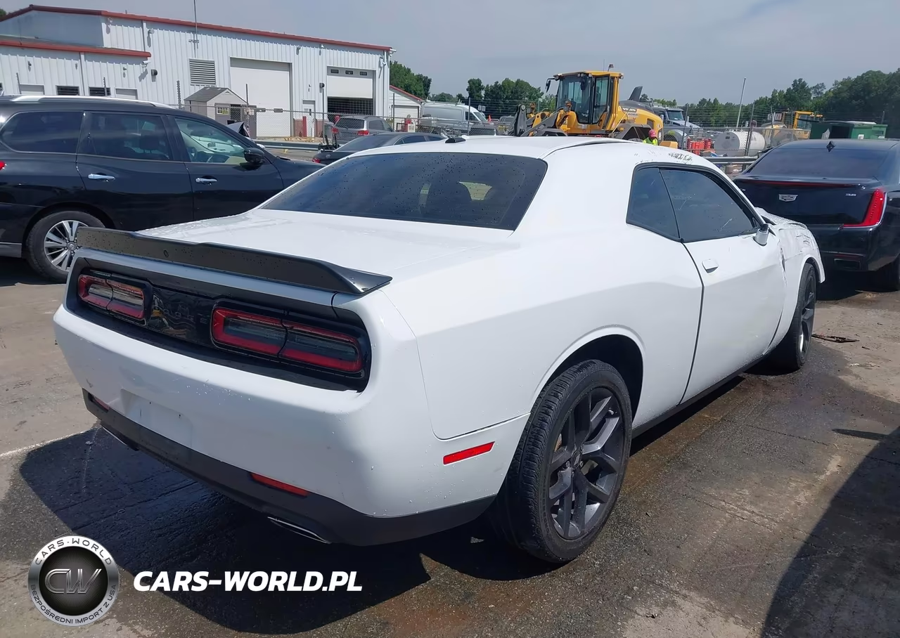 2022 Dodge Challenger Sxt VIN:2C3CDZAG1NH233491 - 4