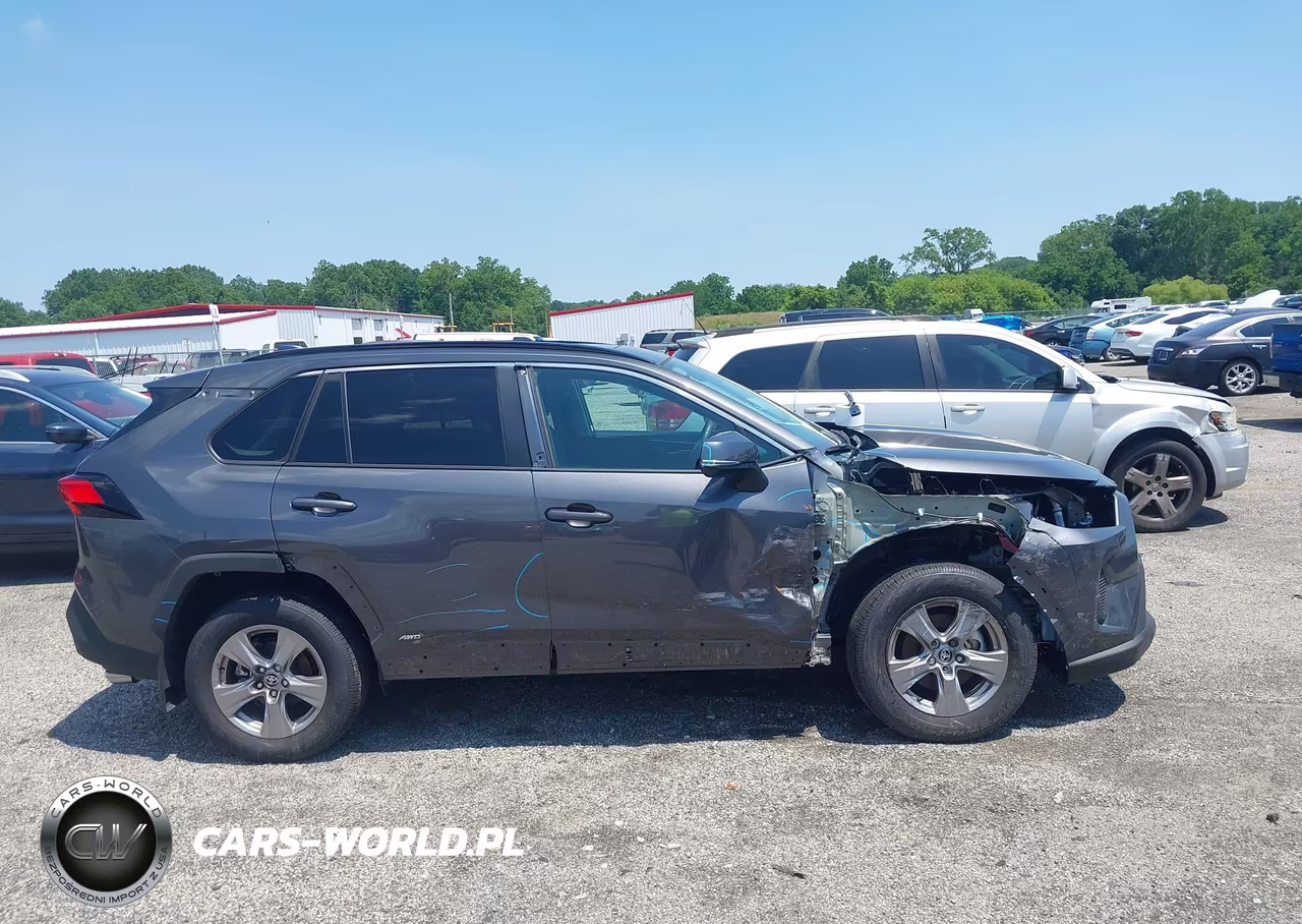 2025 Toyota Rav4 Hybrid Xle VIN:4T3RWRFVXSU184780 - 13