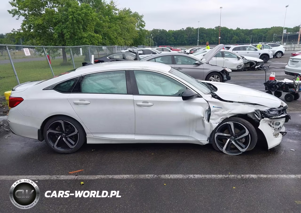 2022 Honda Accord Hybrid Sport VIN:1HGCV3F28NA013168 - 13