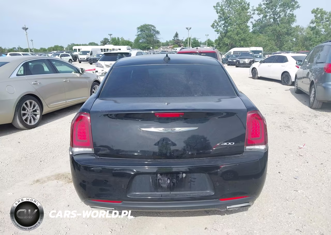 2017 Chrysler 300 Limited VIN:2C3CCAAG6HH506367 - 16