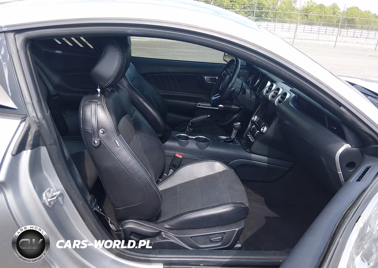 2020 Ford Mustang Ecoboost Premium Fastback VIN:1FA6P8TH1L5124006 - 5